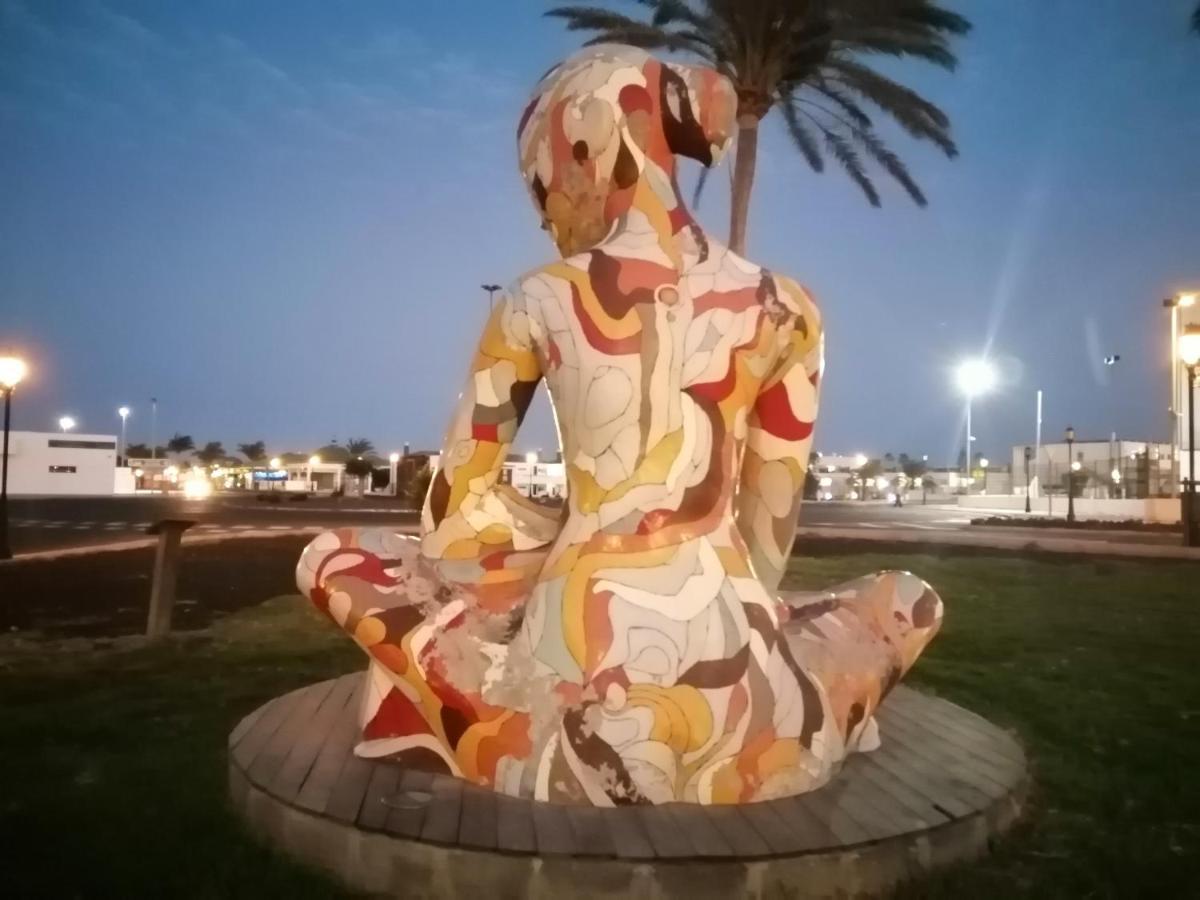 Amarillo Sun Apartment Corralejo Bagian luar foto