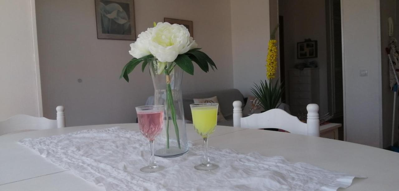 Amarillo Sun Apartment Corralejo Bagian luar foto